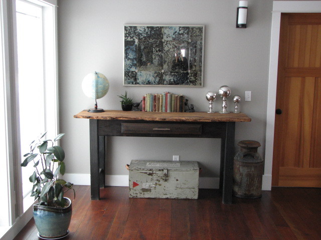 living room console table decor